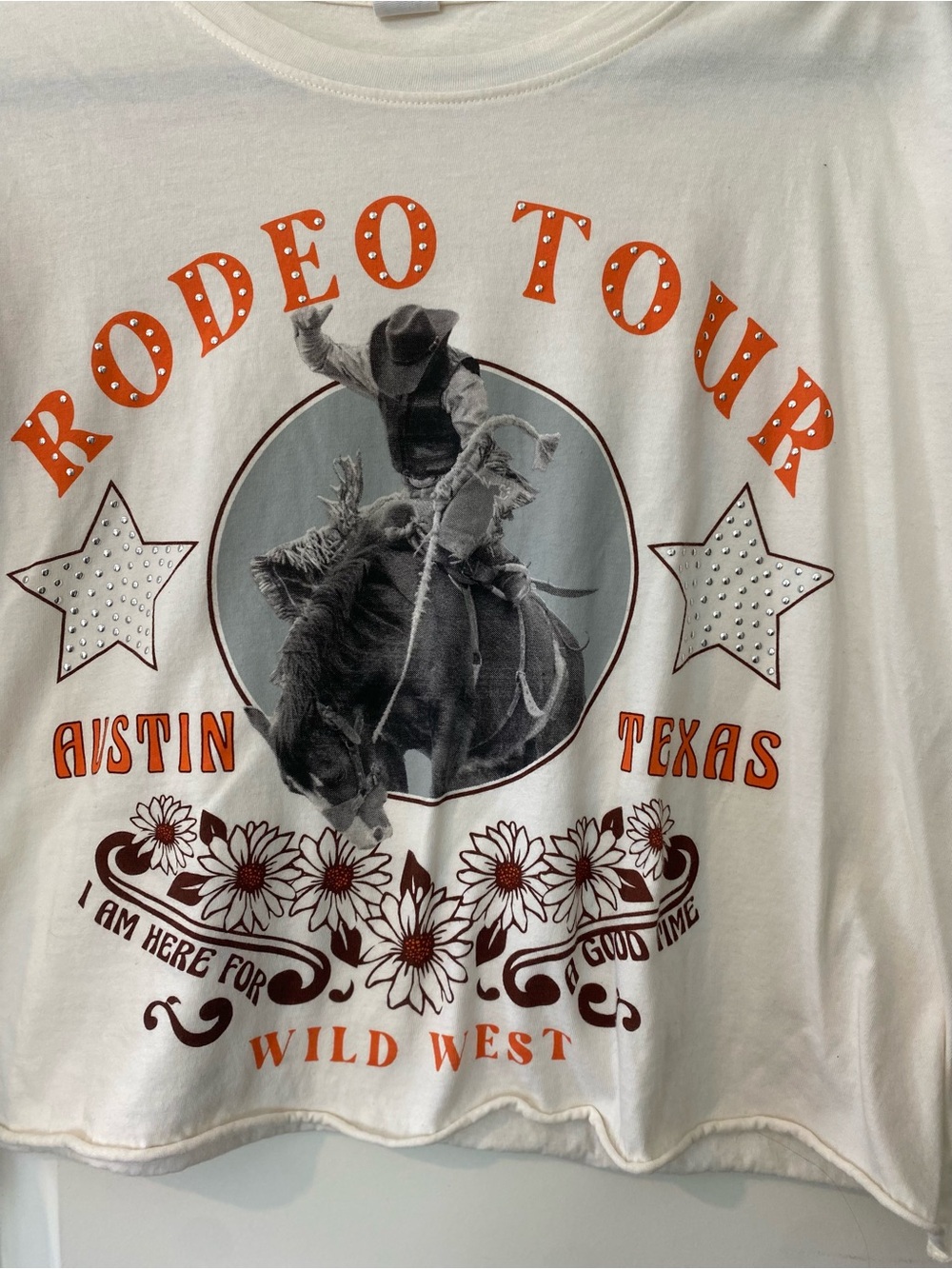 Rodeo Tour Austin Texas Wild West Crop Tshirt with Cowboy and Daisies - Sz Large - Picture 3 of 7